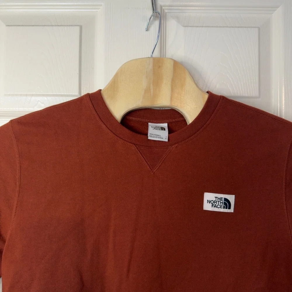 The North Face Men's Heritage Patch Mens Crewneck Sweatshirt Size L Brown Rust
